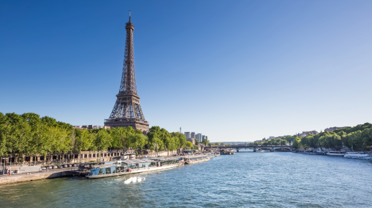 Eiffelturm an der Seine