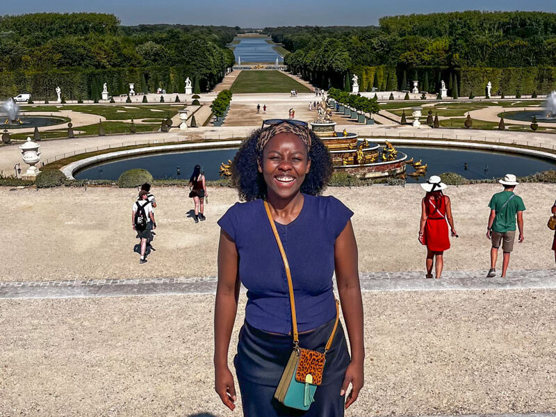 Symmetrisch angelegte Wege und Beete im Garten von Versailles