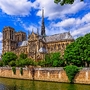 Bootsfahrt an der Kathedrale Notre-Dame