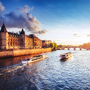 Sonnenuntergang in Paris auf der Seine