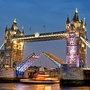 Tower Bridge bei Nacht