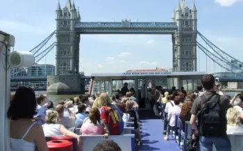 staedtereise-eventreise-london-bootstour-themse-tower-bridge