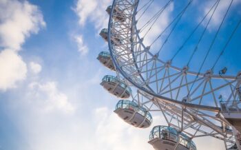 staedtereisen-london-reisefuehrer-top-10-sehenswurdigkeiten-in-london-london-eye-sonne